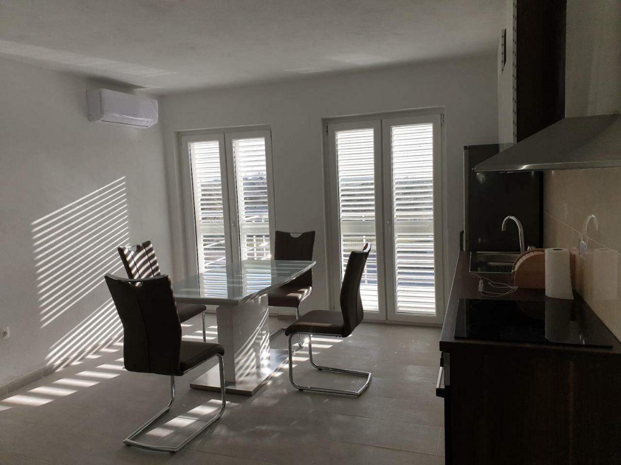 Apartments Nella Задар Стая снимка