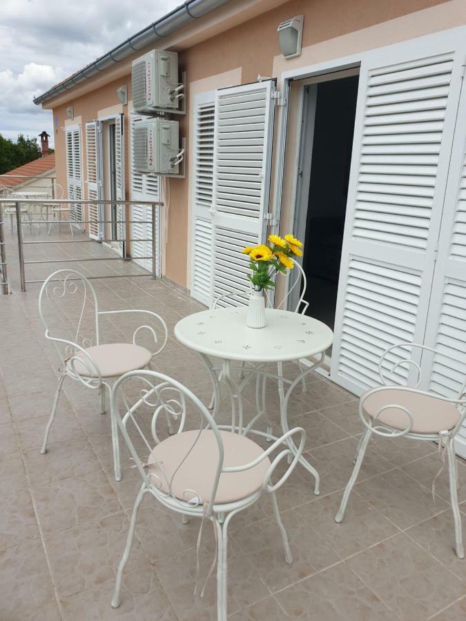 Apartments Nella Задар Екстериор снимка